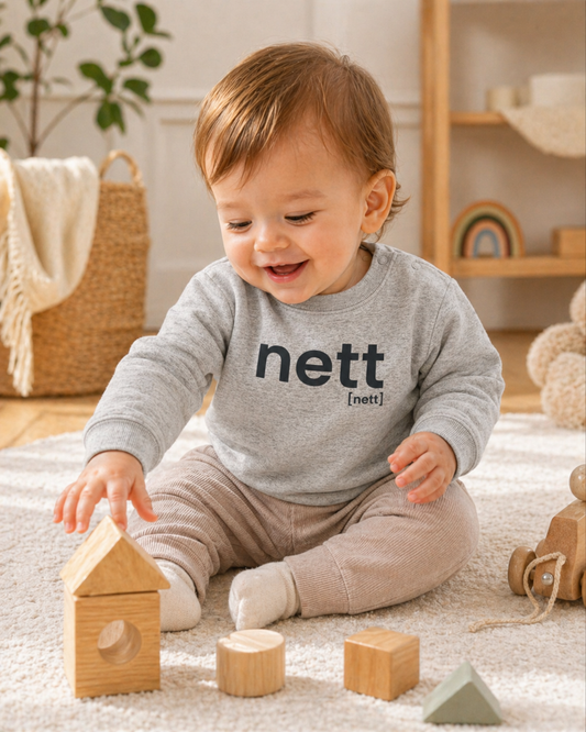 nett. – Bio Baby Sweatshirt mit Mini-Statement Joispulse Store Kids & Babys