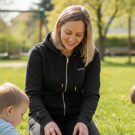 Zip-Hoodie "nett." – Bio-Baumwolle Bestickt Unisex