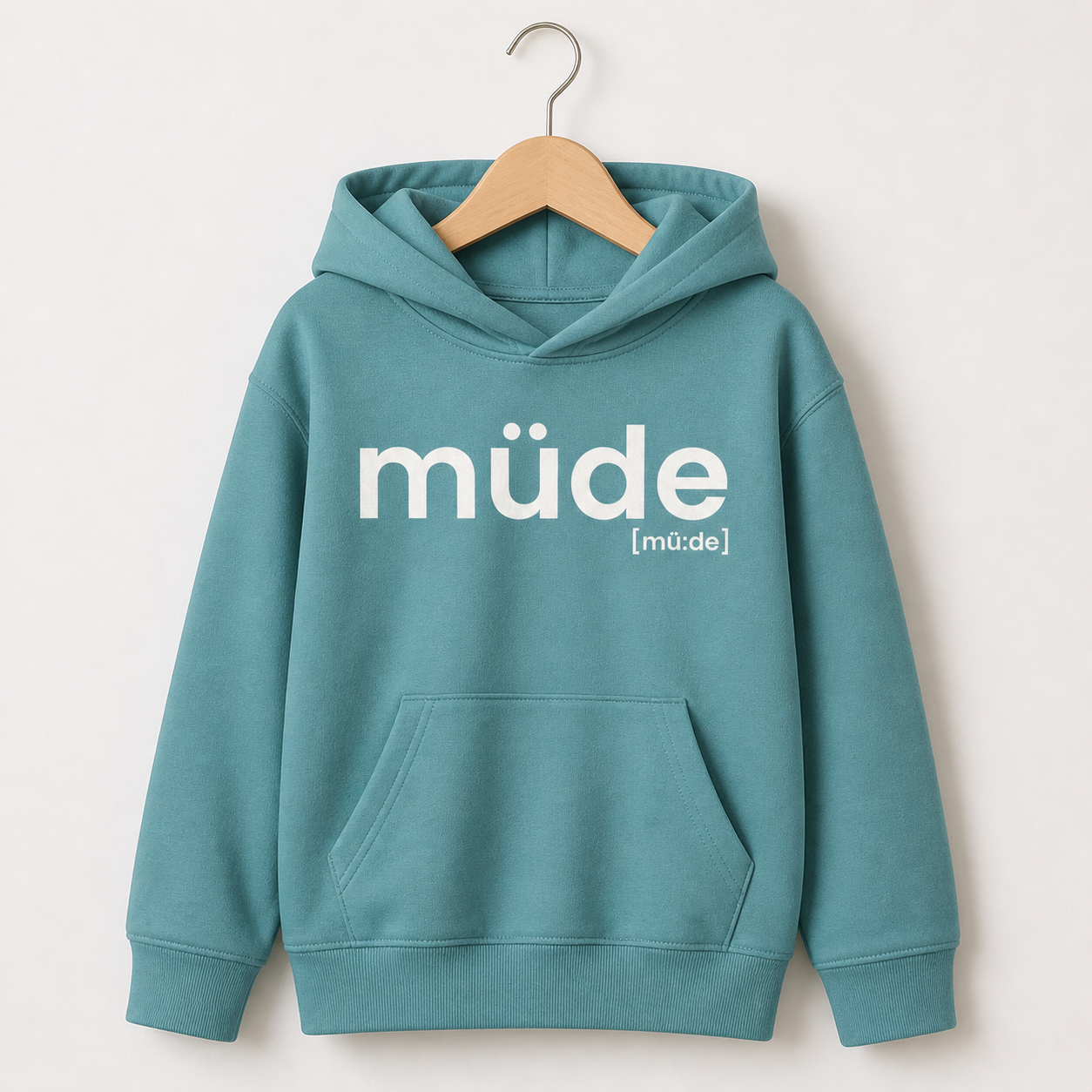 müde. – Bio Kinder Hoodie mit ehrlichem Statement Teal Monstera Joispulse Store Kids & Babys