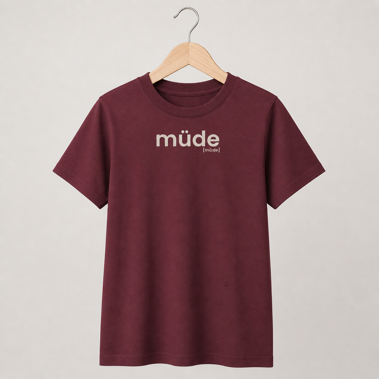 müde. – Bio Kinder T-Shirt mit ehrlichem Statement Burgundy Joispulse Store Kids & Babys