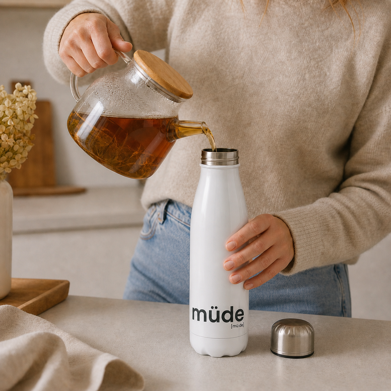 müde. – Thermoflasche mit Statement (500 ml) Joispulse Store Trinkgefäße